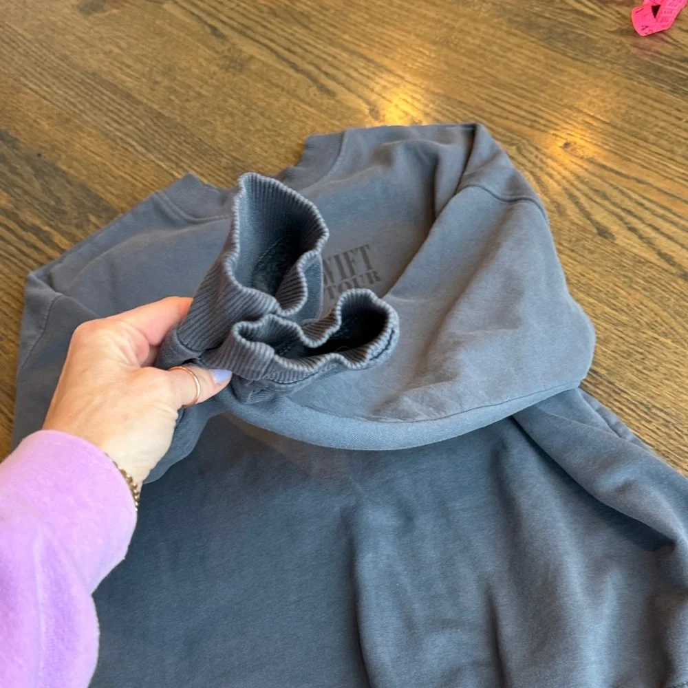 Taylor Swift Eras Tour Blue Crewneck Sweatshirt Official Merch Size XS NWOT - Picture 14 of 16